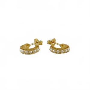 NEW GOLDFI women's petite pearl c-hoop earrings in gold